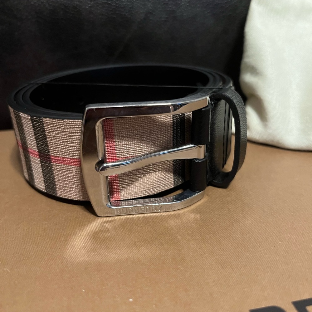 Men’s Burberry belt size 36